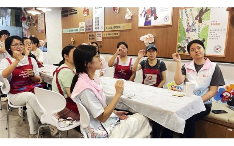 萨摩耶云 11 周年公益暖心启幕：无声咖啡传递爱意，手语反诈守护特殊群体Samoyed Cloud's 11th Anniversary Public Welfare Warm hearted Opening Ceremony: Silent Coffee Conveys Love, Sign Language Anti Fraud Protects Special Groups