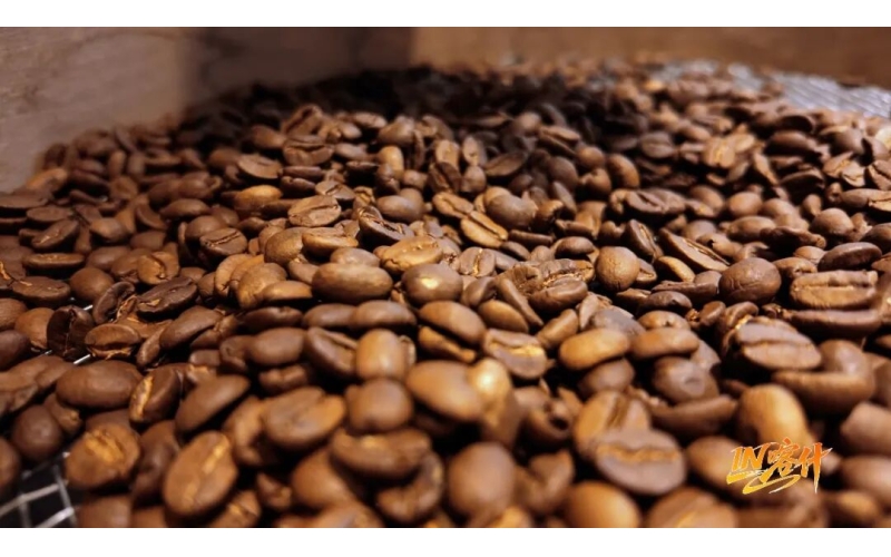 ICE阿拉比卡咖啡期货下跌近3%，至每磅2.8975美元ICE Arabica coffee futures fell nearly 3% to $2.8975 per pound